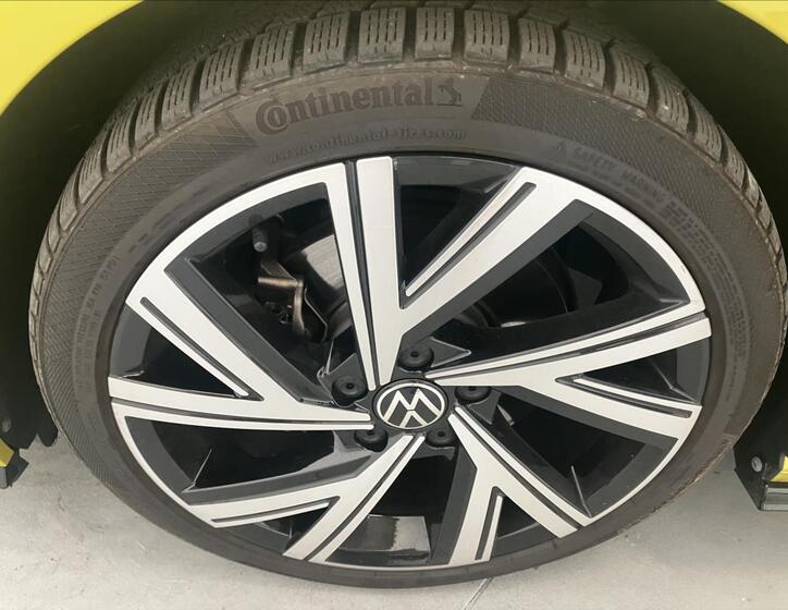 Volkswagen Golf 31