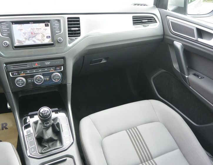 Volkswagen Golf Sportsvan 13