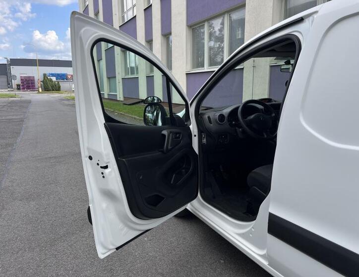 Peugeot Partner 8