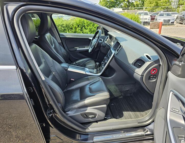 Volvo V60 34