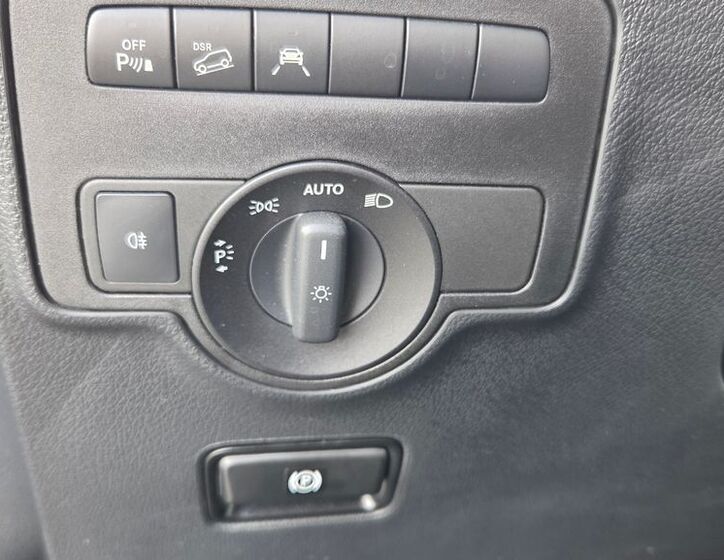 Mercedes-Benz Vito 15