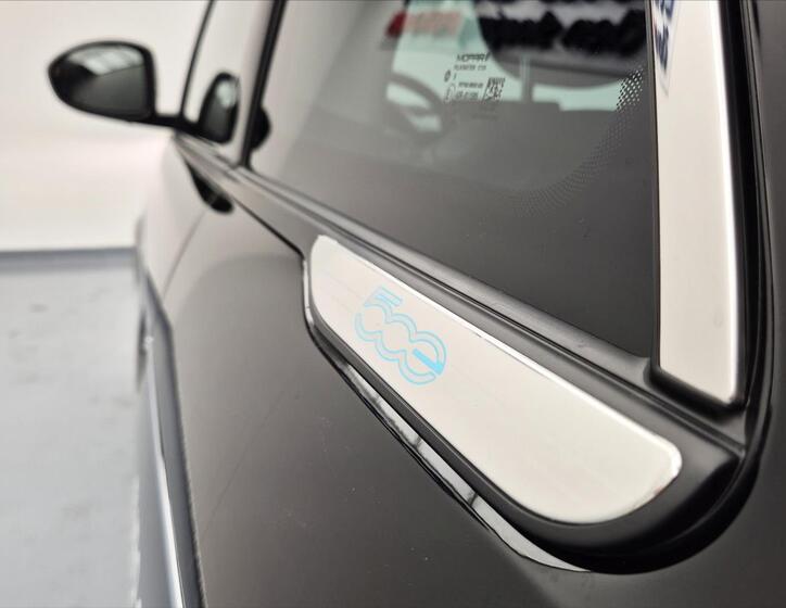 Fiat 500e 11