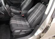 Volkswagen Golf 16
