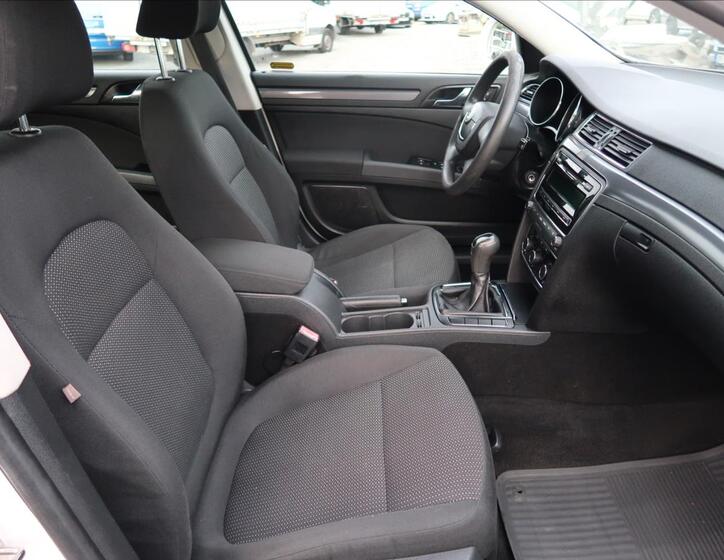 Škoda Superb 13