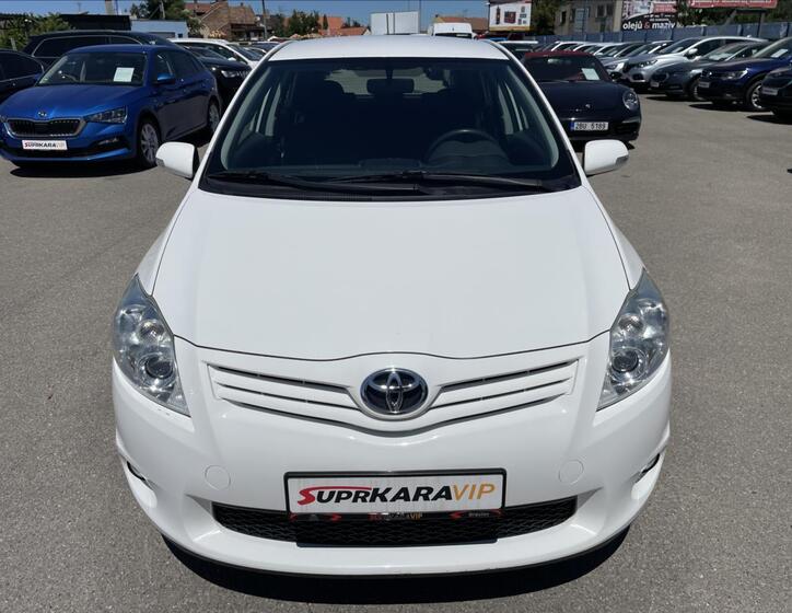 Toyota Auris 2