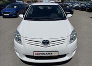 Toyota Auris 2