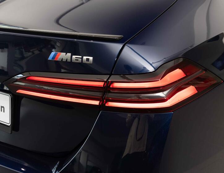 BMW i5 10