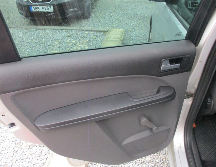 Ford C-MAX 10