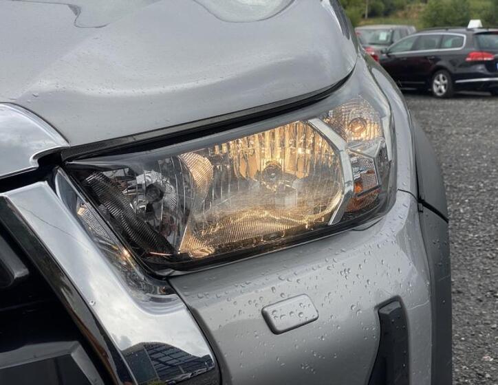 Toyota Hilux 7