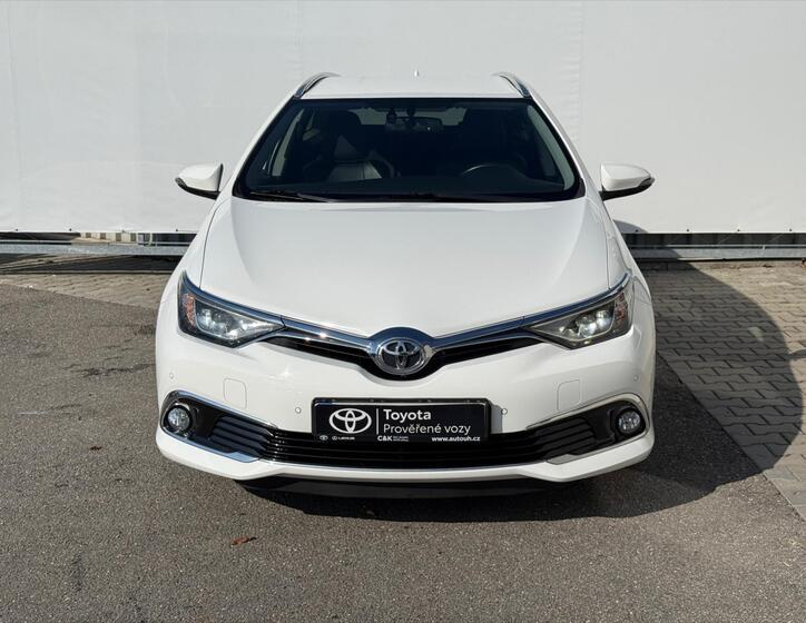 Toyota Auris 2