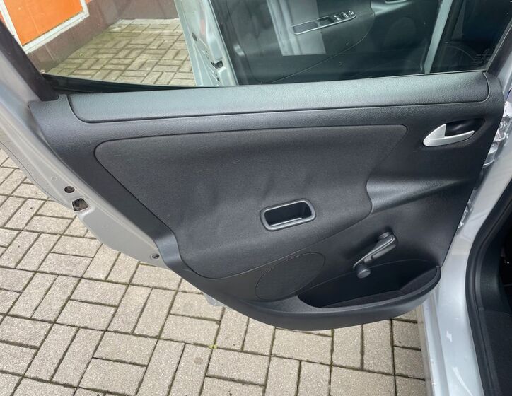 Peugeot 207 17