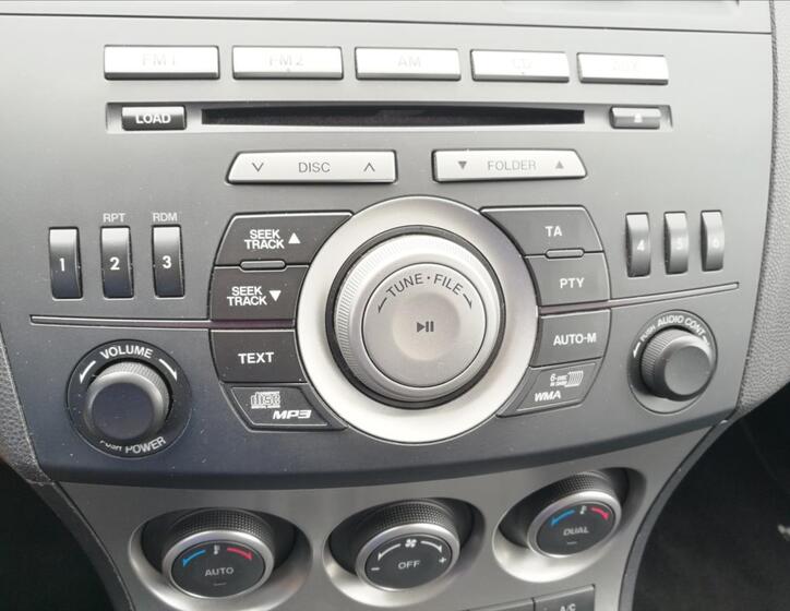 Mazda 3 7