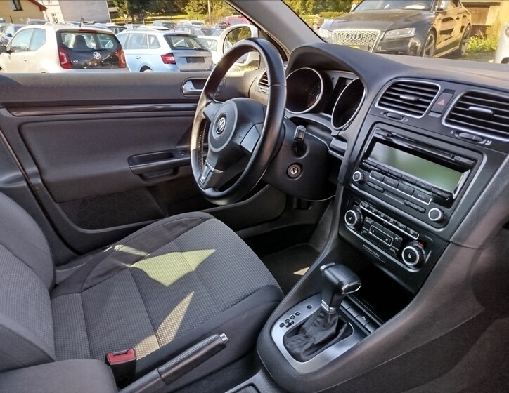 Volkswagen Golf 31
