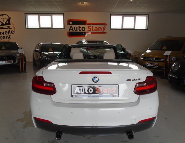 BMW Řada 2 9