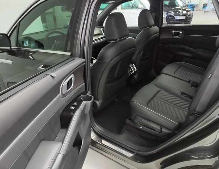 KIA Sorento 9