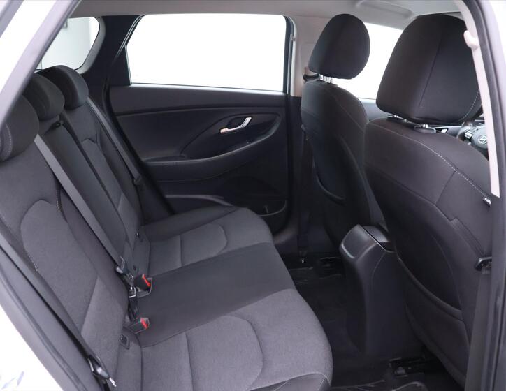 Hyundai i30 14