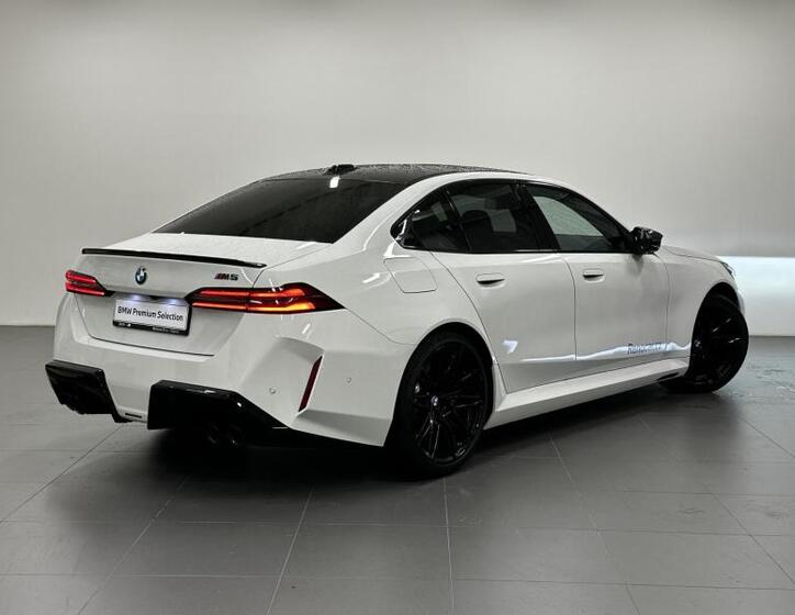 BMW M5 18