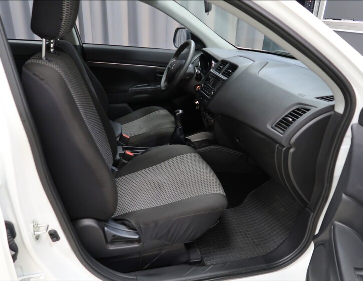 Mitsubishi ASX 11