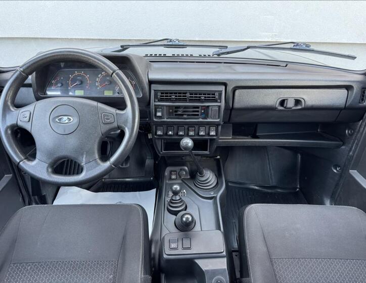 Lada Niva 27