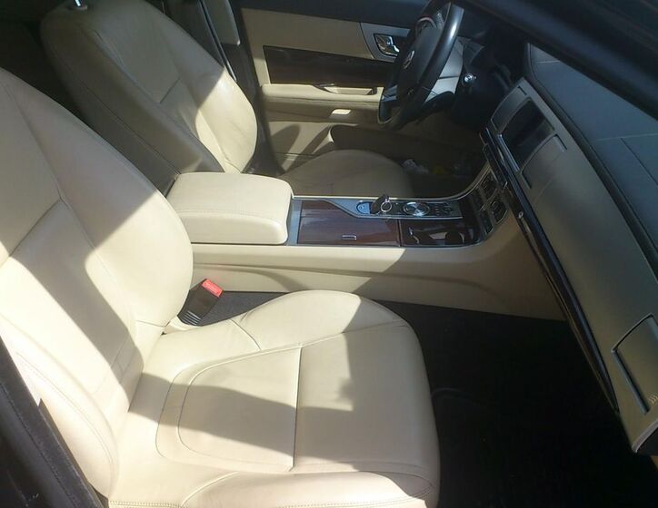 Jaguar XF 15