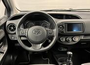 Toyota Yaris 5