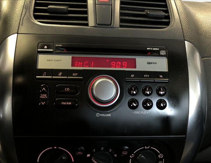 Suzuki SX4 23
