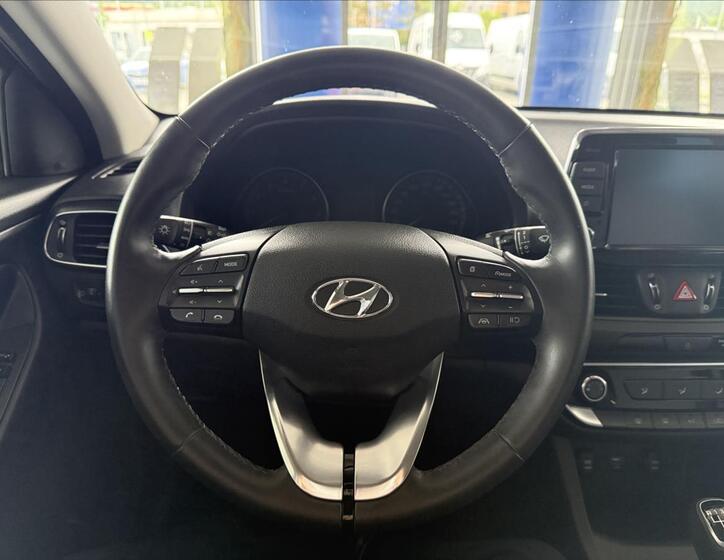 Hyundai i30 13