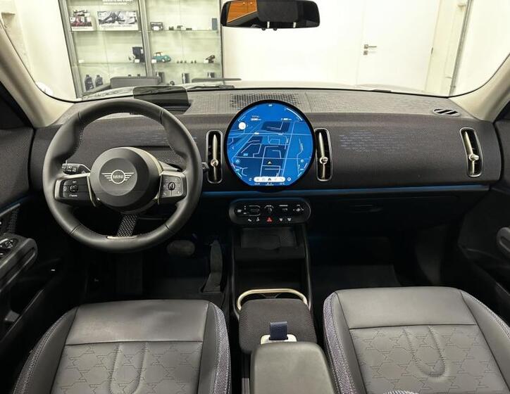 Mini Countryman 8
