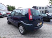 Ford Fusion 4