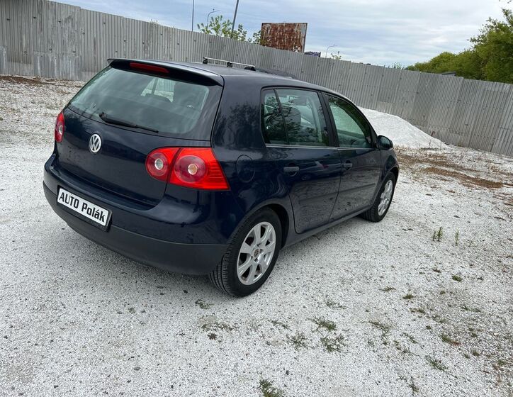 Volkswagen Golf 15