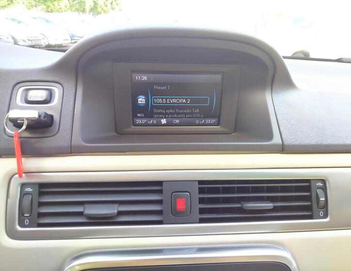 Volvo XC70 9