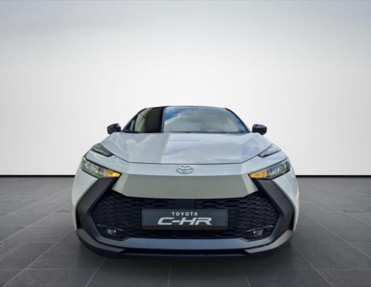 Toyota C-HR 2