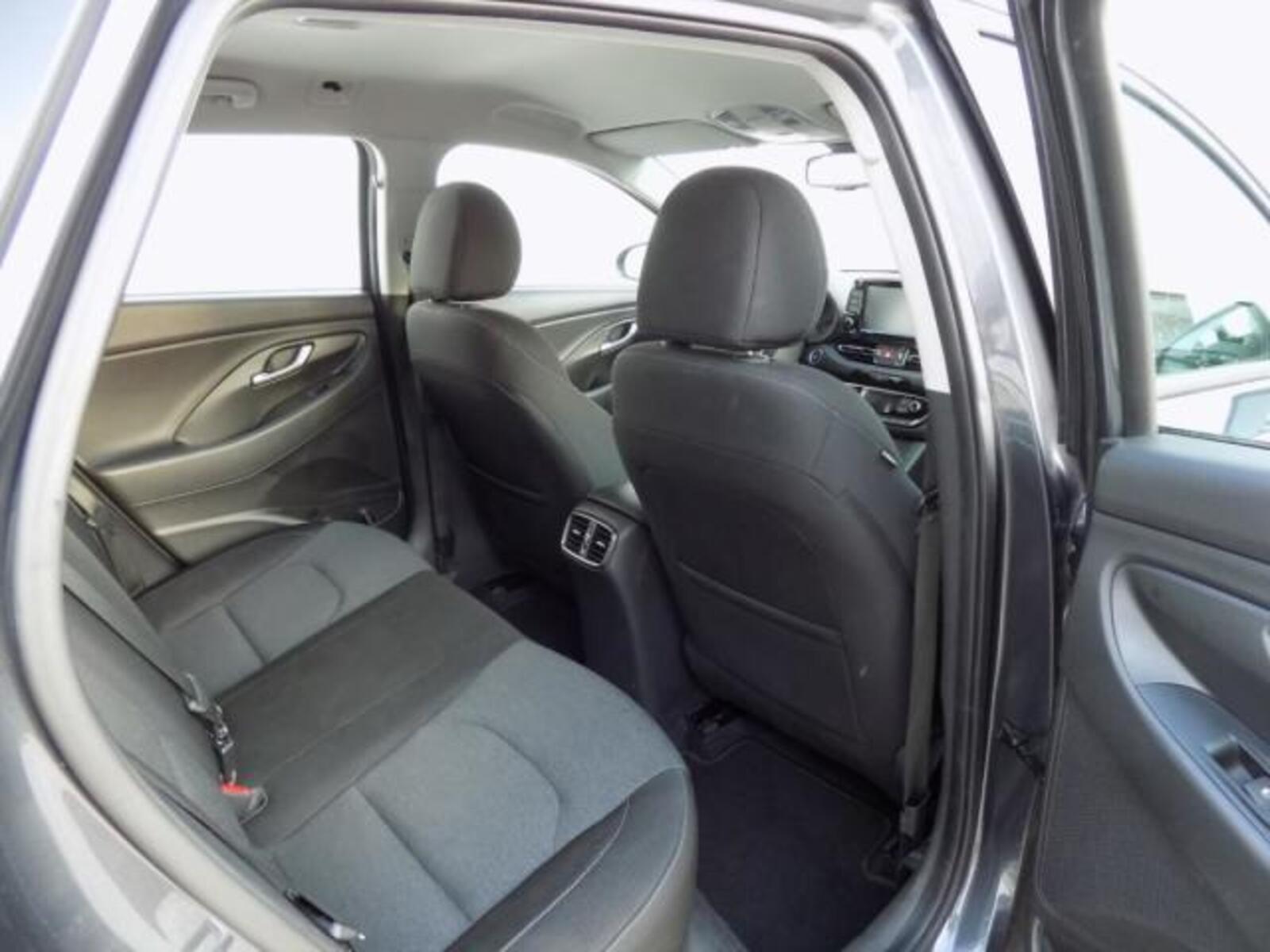 Hyundai i30 18