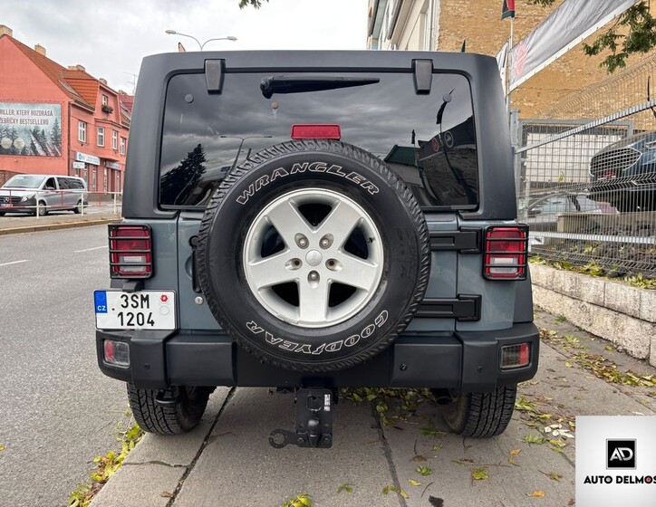 Jeep Wrangler 5