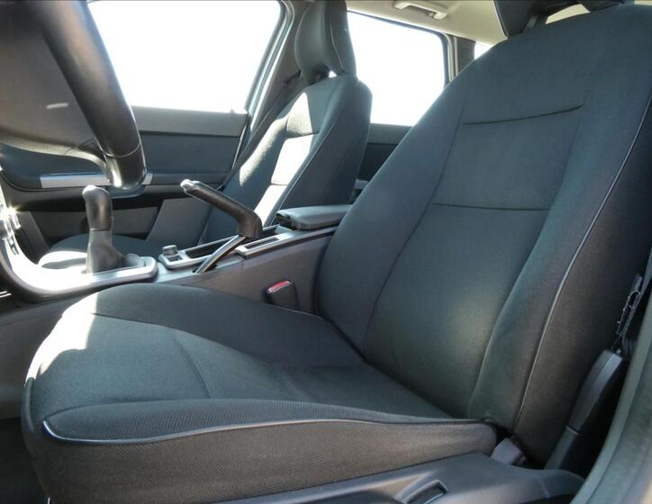 Volvo V50 28