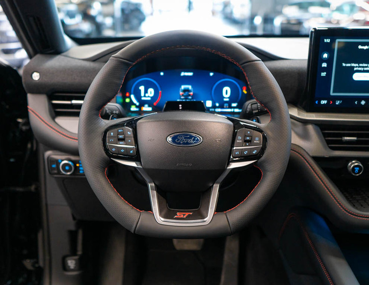 Ford Explorer 18