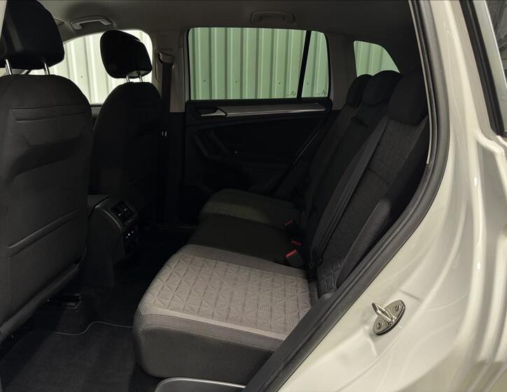 Volkswagen Tiguan 29