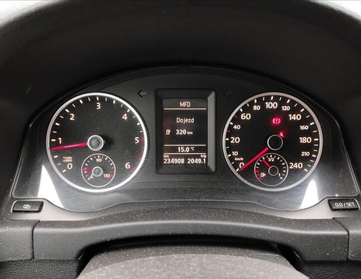 Volkswagen Tiguan 8