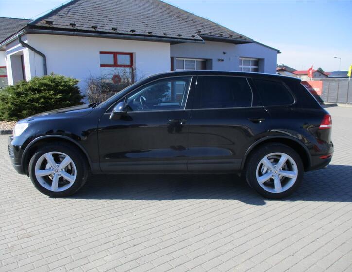 Volkswagen Touareg 2