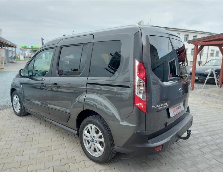 Ford Tourneo Connect 9