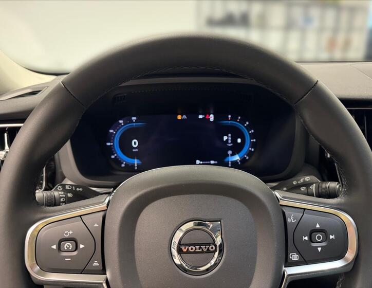 Volvo XC60 8