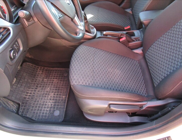 Opel Astra 12