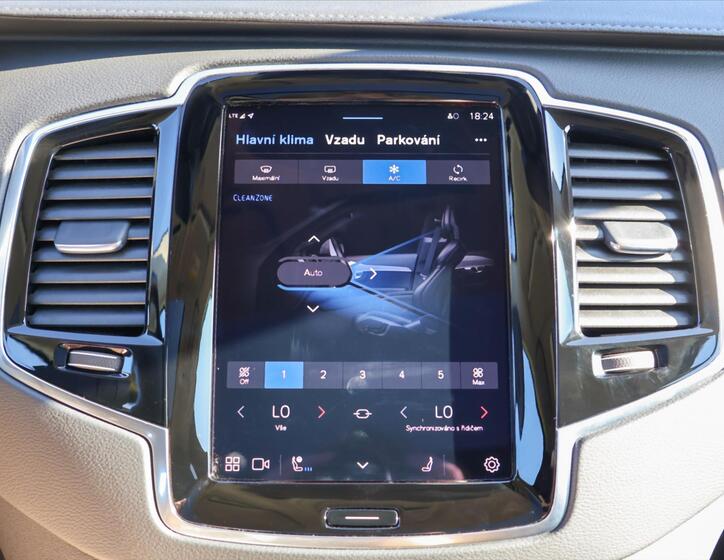 Volvo XC90 28
