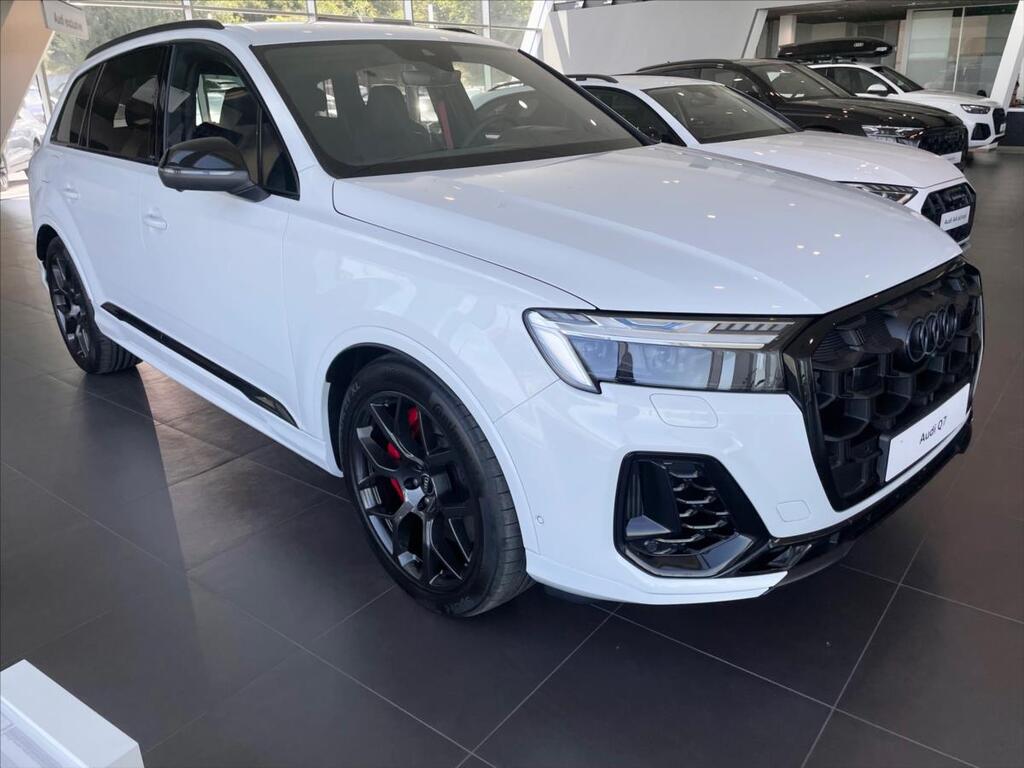 Audi Q7 8