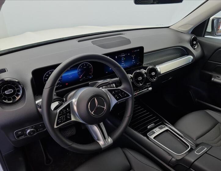 Mercedes-Benz GLB 9