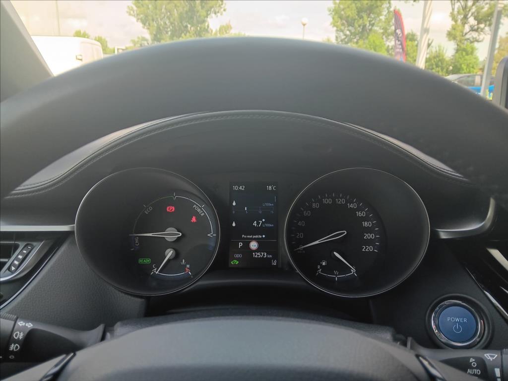 Toyota C-HR 10