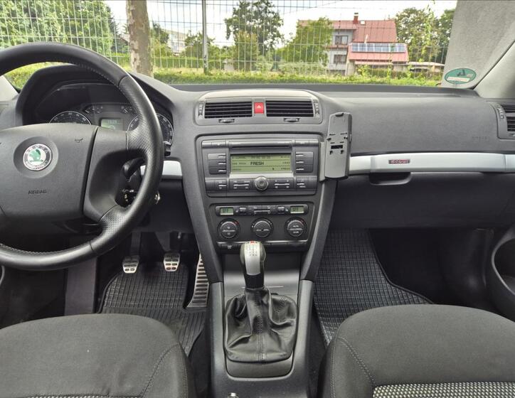 Škoda Octavia 25