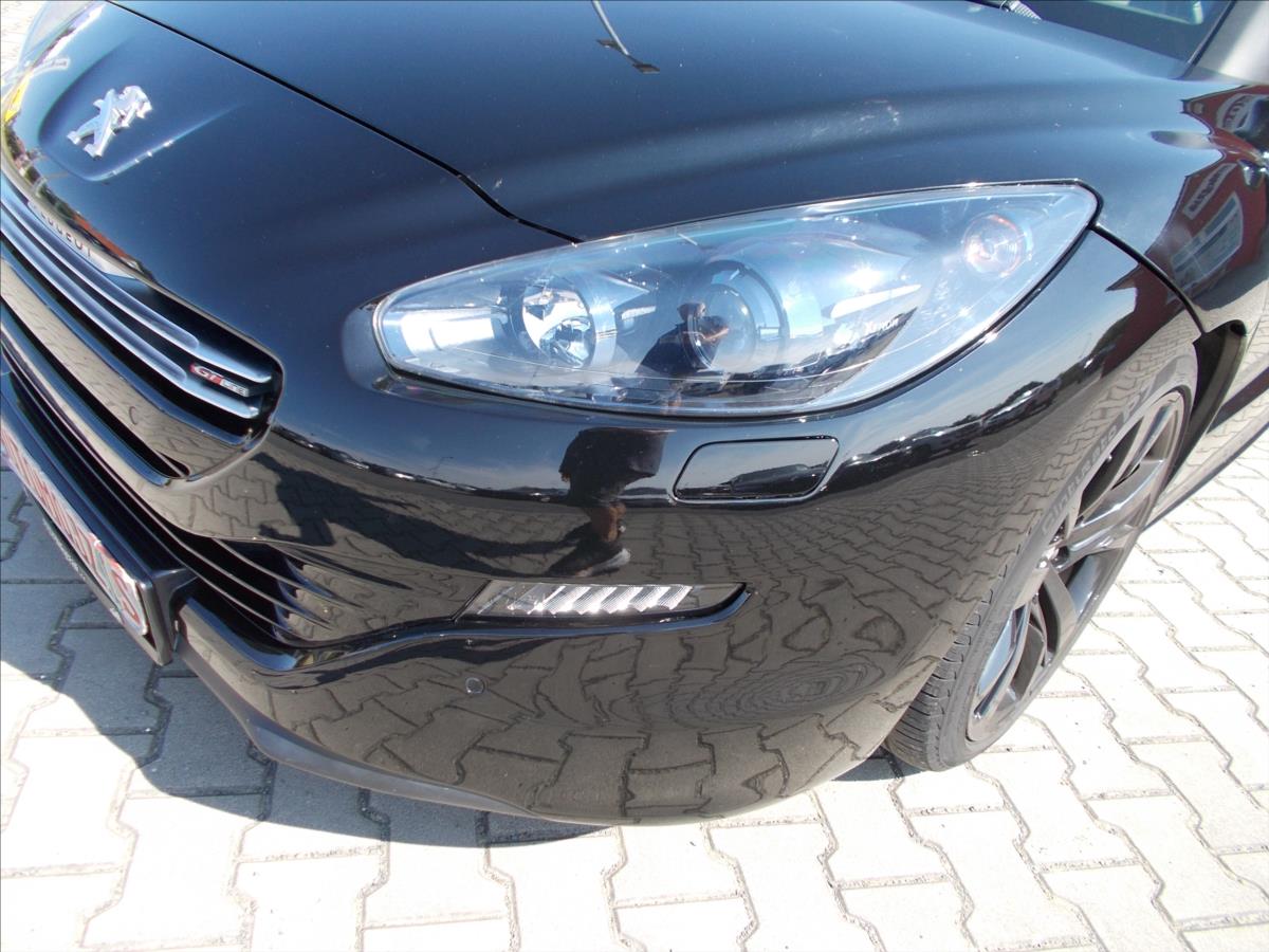 Peugeot RCZ