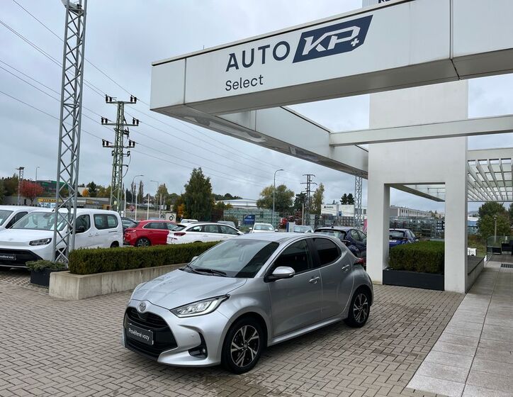 Toyota Yaris 1