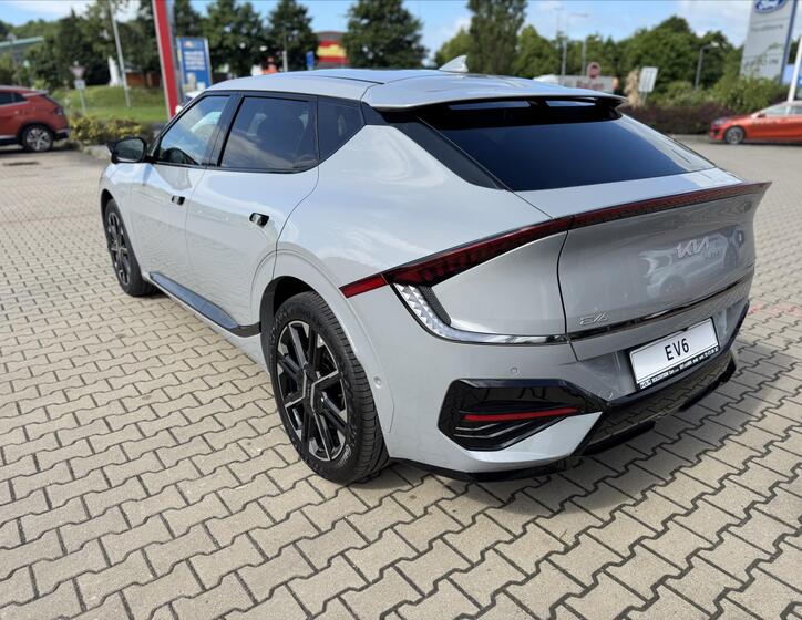KIA EV6 5